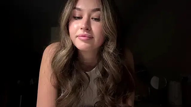 Freechat KiraBodrick on StripChat