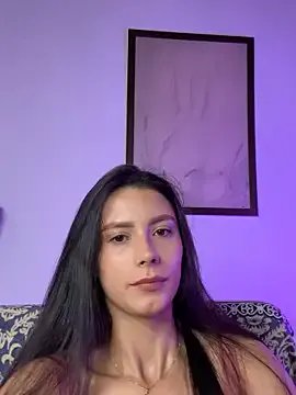 Freechat Lauraxx69 on StripChat