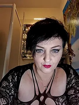 Freechat lucillabollente on StripChat