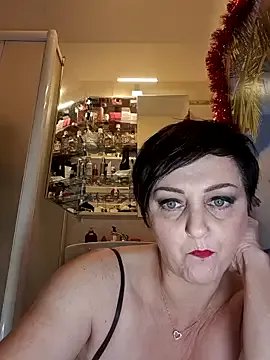 Freechat lucillabollente on StripChat