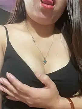 Freechat Luna-ass on StripChat