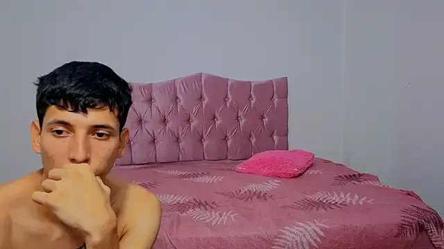 Freechat makiandjimmy on StripChat