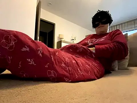 Freechat Marilou1983 on StripChat