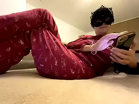 Freechat Marilou1983 on StripChat