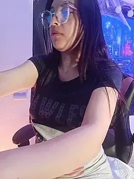 Freechat MiaStarts on StripChat