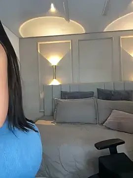 Miss_blue69 on StripChat