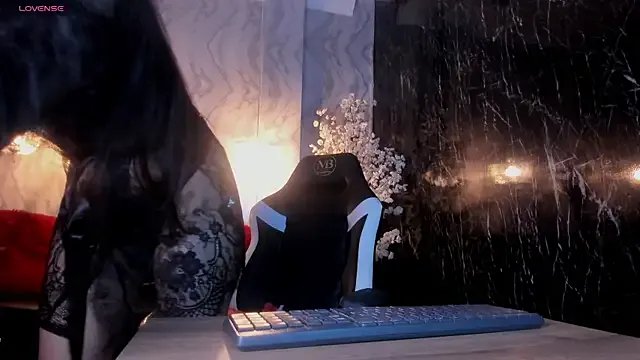 Freechat Nicollemillf on StripChat