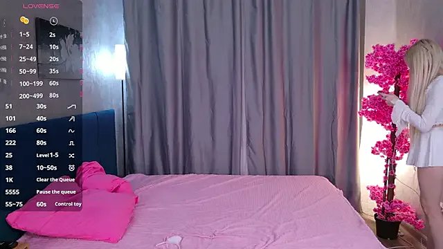 Freechat Pinky_poetry on StripChat