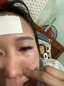 Freechat qinejr37 on StripChat