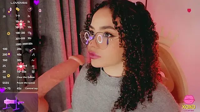 Freechat Queen_Deepthroat on StripChat