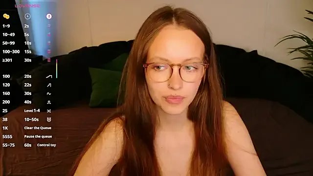 SallyPinkman on StripChat 