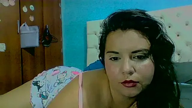 Freechat SamiBoobsxx on StripChat