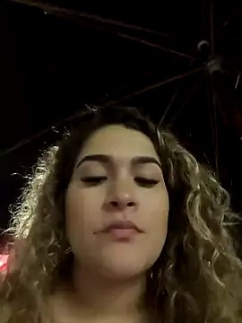 Sara_smiiith211 on StripChat 