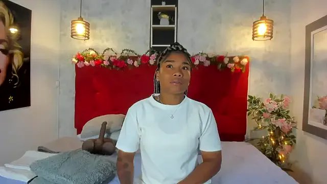 Freechat SilvannaFit on StripChat