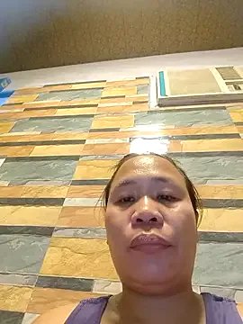 Freechat squirtshantal on StripChat