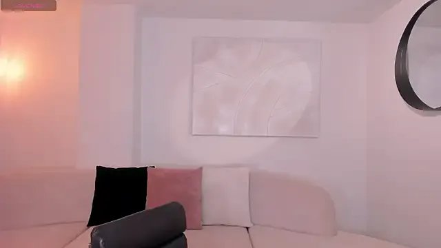 Freechat SunnyRivers on StripChat