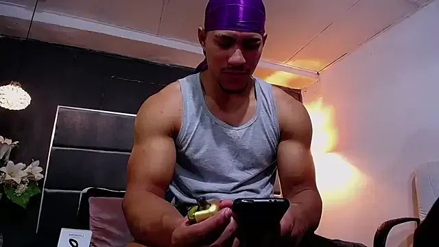 teddyfit19cm on StripChat 