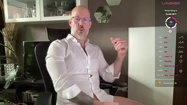 Freechat the_new_fit_rubinho on StripChat