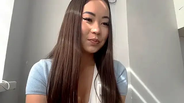 Freechat Ur_neighbor_Kira on StripChat