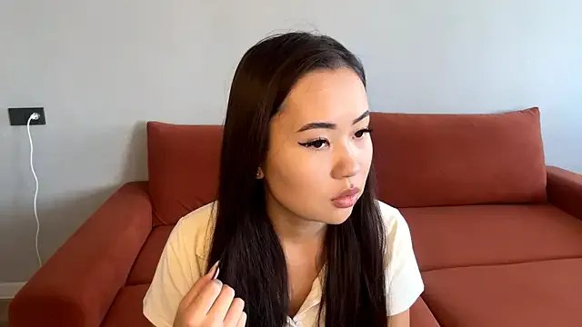 Freechat Ur_neighbor_Kira on StripChat