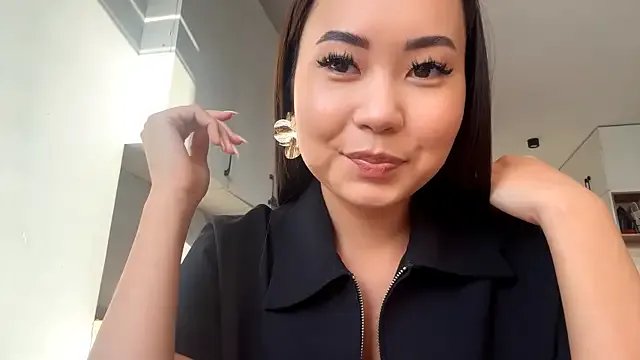 Freechat Ur_neighbor_Kira on StripChat