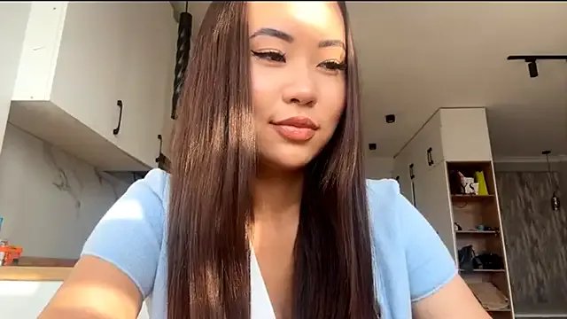 Freechat Ur_neighbor_Kira on StripChat