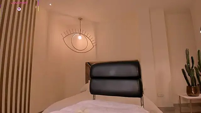 Freechat VeronicaBlue on StripChat