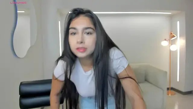 Freechat VeronicaBlue on StripChat