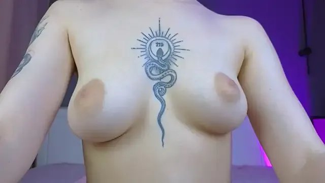 Freechat Your_Auggie on StripChat