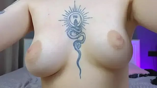 Freechat Your_Auggie on StripChat