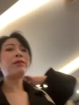 Freechat yourkeer on StripChat